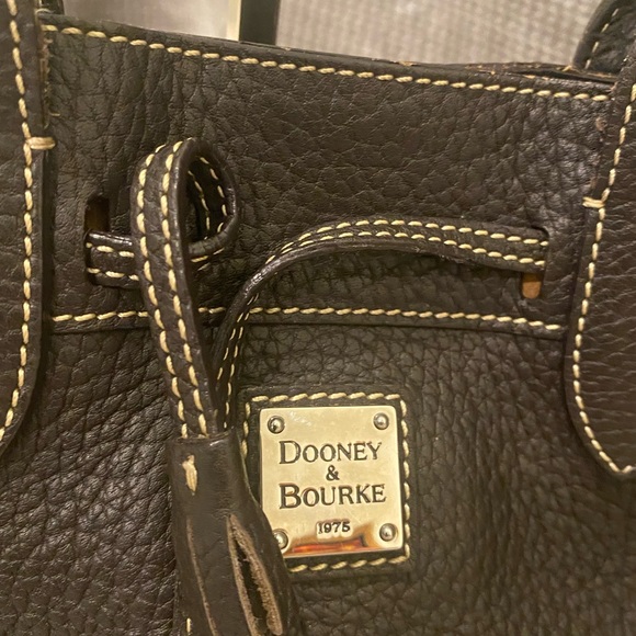 Dooney & Bourke Medium East/West Tote - Picture 3 of 13